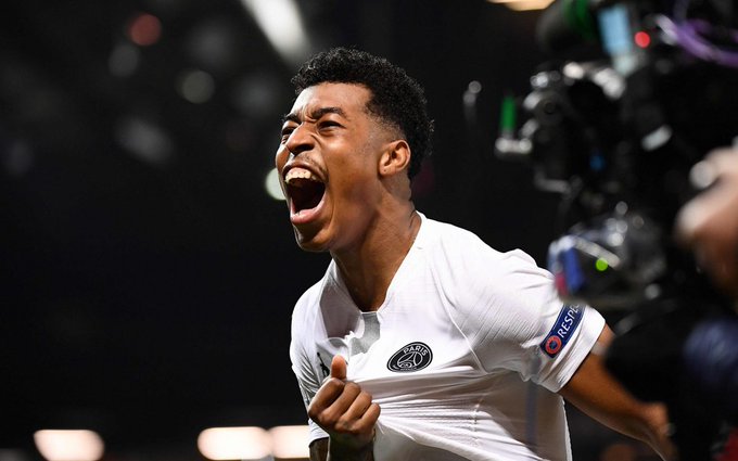 EricanSA's tweet photo. #MUNPSG

Manchester United 0
Paris Saint Germain 2 (Kimpembe 53', Mbappe 60') The 2 goals were assisted by Di Maria

The real deals 👇 https://t.co/2XXiI2WVIq