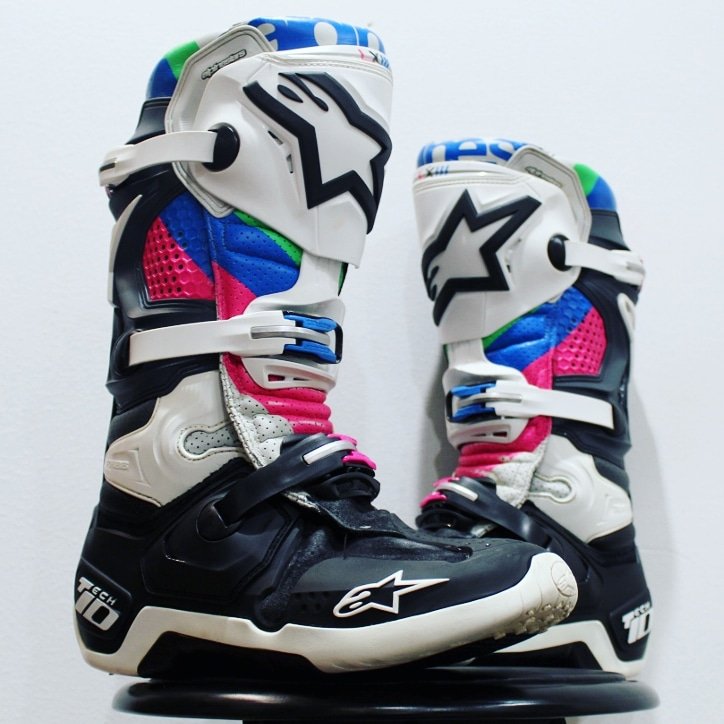MxBootDeals's tweet photo. How sick is this Tech 10 limited edition colorway!? Other pairs of limited edition Tech 10's in stock at https://t.co/yPqdNQen15 🔥👊

#mxbootdeals #bootleggermotosupply #alpinestarstech10 https://t.co/cIXrjuXfBY