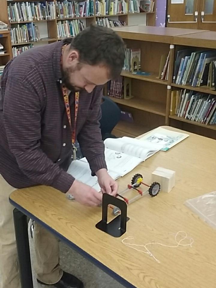 SciCoachOv's tweet photo. Amazing turnout and engagement with #STC Motion and design tonight. Thx @cdshafer15 for facilitating  #Sci5P1 @MrLargentsClass @NicholsNickels https://t.co/oenPtINbJN