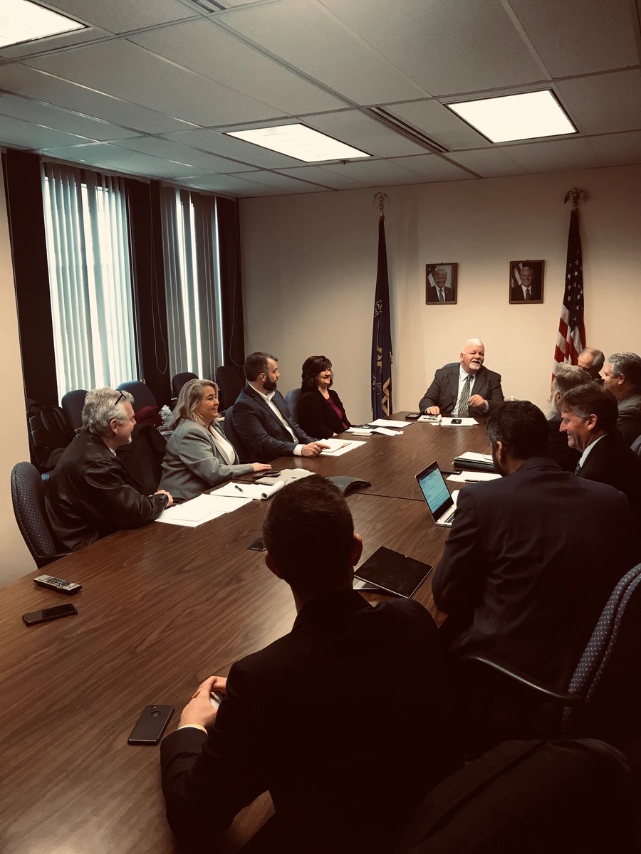 hhsregionone's tweet photo. RDJohn McGough hosted a meeting with @CMSGov, Karyn Estrella President &amp; CEO of Home Medical Equipment Services Association of New England, American Association for Homecare V.P Laura Williard and key providers to discuss @SecAzar priorities and CMS rules. https://t.co/xZDUISfnOs