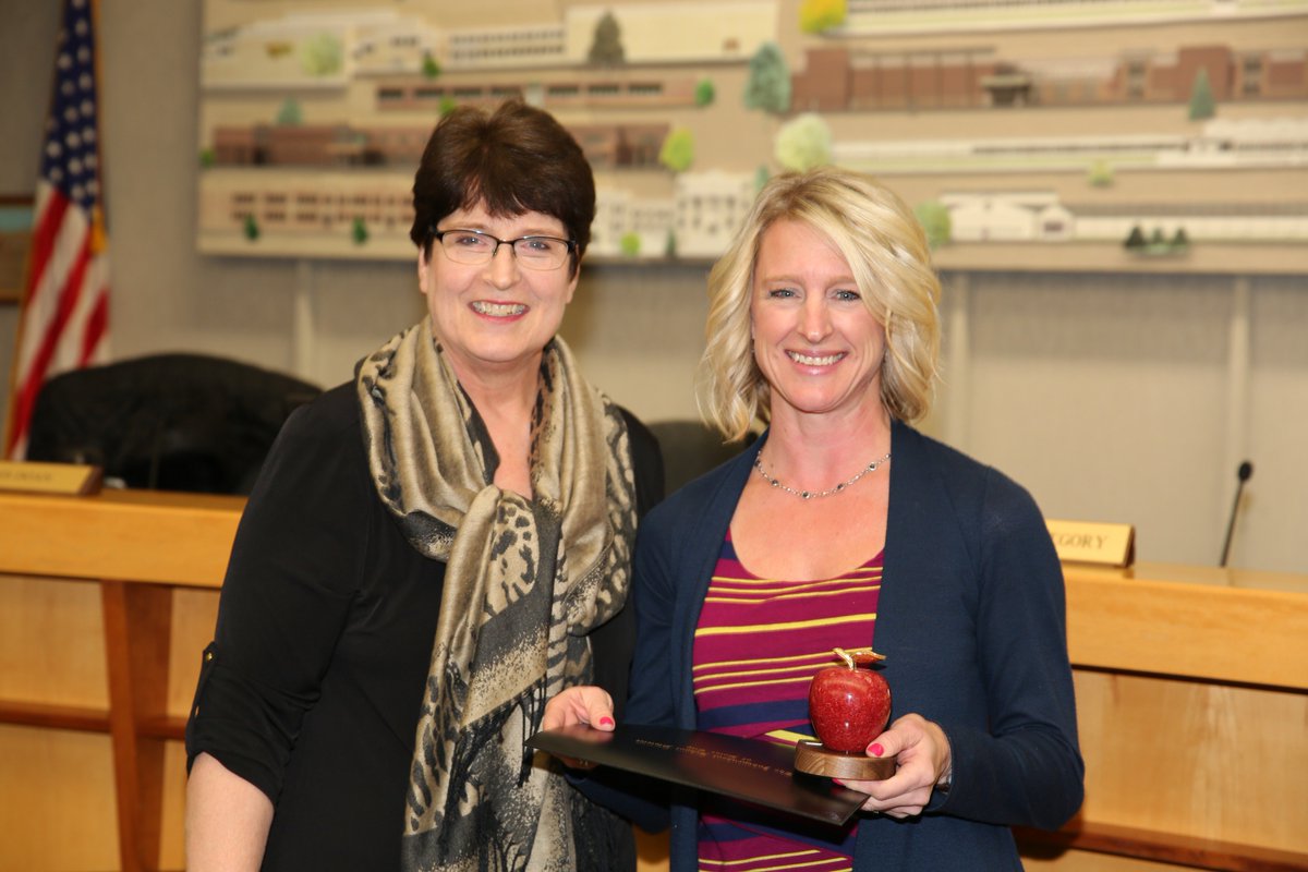 BSDEducation's tweet photo. Congratulations to Lisa Baker, 4th grade teacher, Collister Elementary School, this month's recipient of the Red Apple Award presented by Boise School Board and Board President Nancy Gregory during 2/11/19 Board Meeting.  #BSDPride #EverythingsPossible https://t.co/2FzZu14Zhe https://t.co/zgESn11aNG