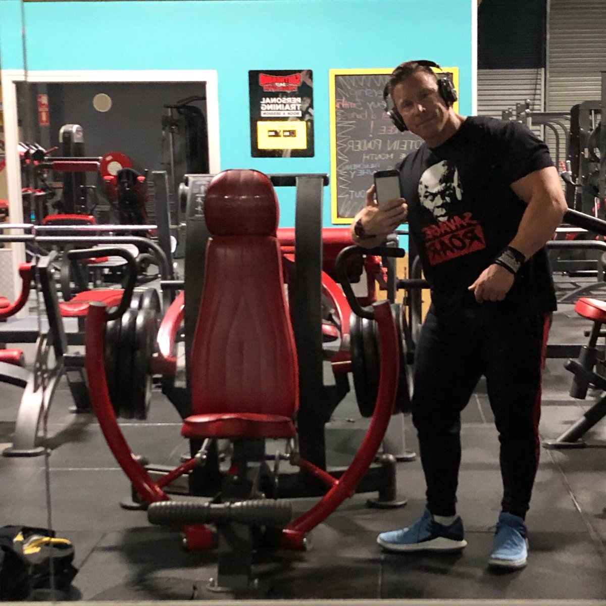 TobyWAthlete's tweet photo. Feeling it and loving it 👌🏽😉 #roadtoolympia #classicphysique #bodybuilding #dynamikmuscle #ifbb https://t.co/fXefUx2lkj