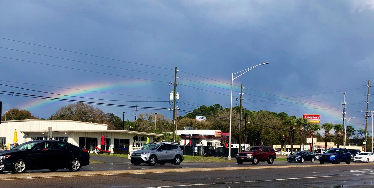heatherschatz's tweet photo. Not quite a double rainbow, but still pretty magical, IMHO. #ibrakeforrainbows #ilovejax https://t.co/L07nyfTIlA