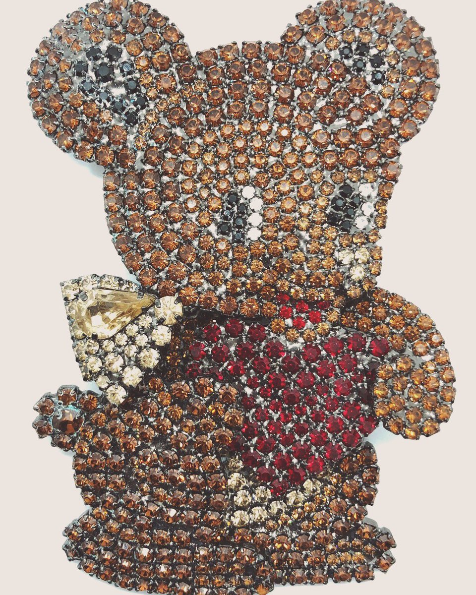 Precious Huge Teddy Bead Holding Heart Brooch - #jewelry #brooch #glitzy #etsyfinds #etsyjewelry #estyseller #valentines #valentinesdaygift #brooches #retrojewelry #retrovalentine #retrovalentines #pin #swarovskicrystal #teddybear #heart #teddy #bear etsy.me/2SzDRgk