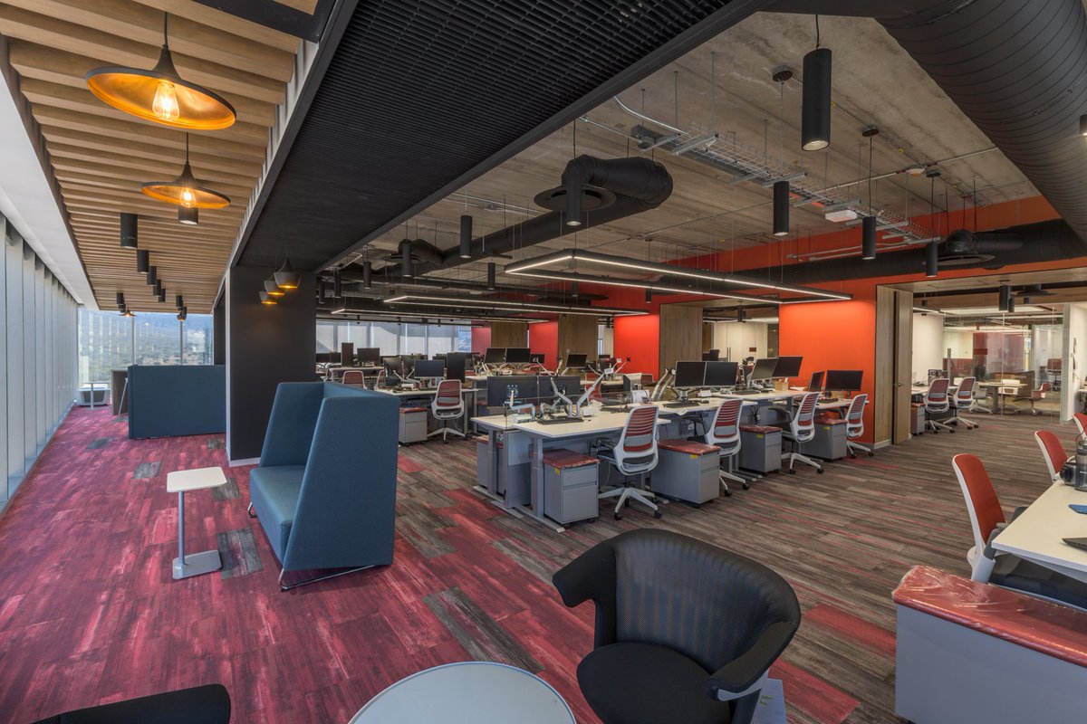 AMIC_MEXICO's tweet photo. Las nuevas oficinas de Continental en la ciudad de Querétaro son un referente de diseño y optimización de los espacios. Mira el proyecto completo dando clic en 👉 https://t.co/8sXWAYyaZe 👈
#SomosAMICmx #AMICmx https://t.co/LEWwVR8jEA