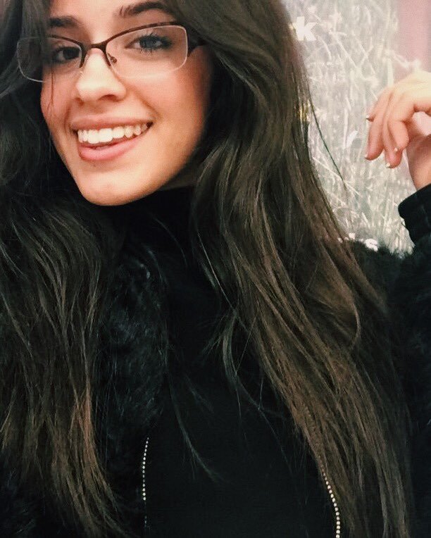 karla1_cabello's tweet photo. RT= VOTO

#Consequences #BestLyrics #iHeartAwards https://t.co/oQXKVtkGgX