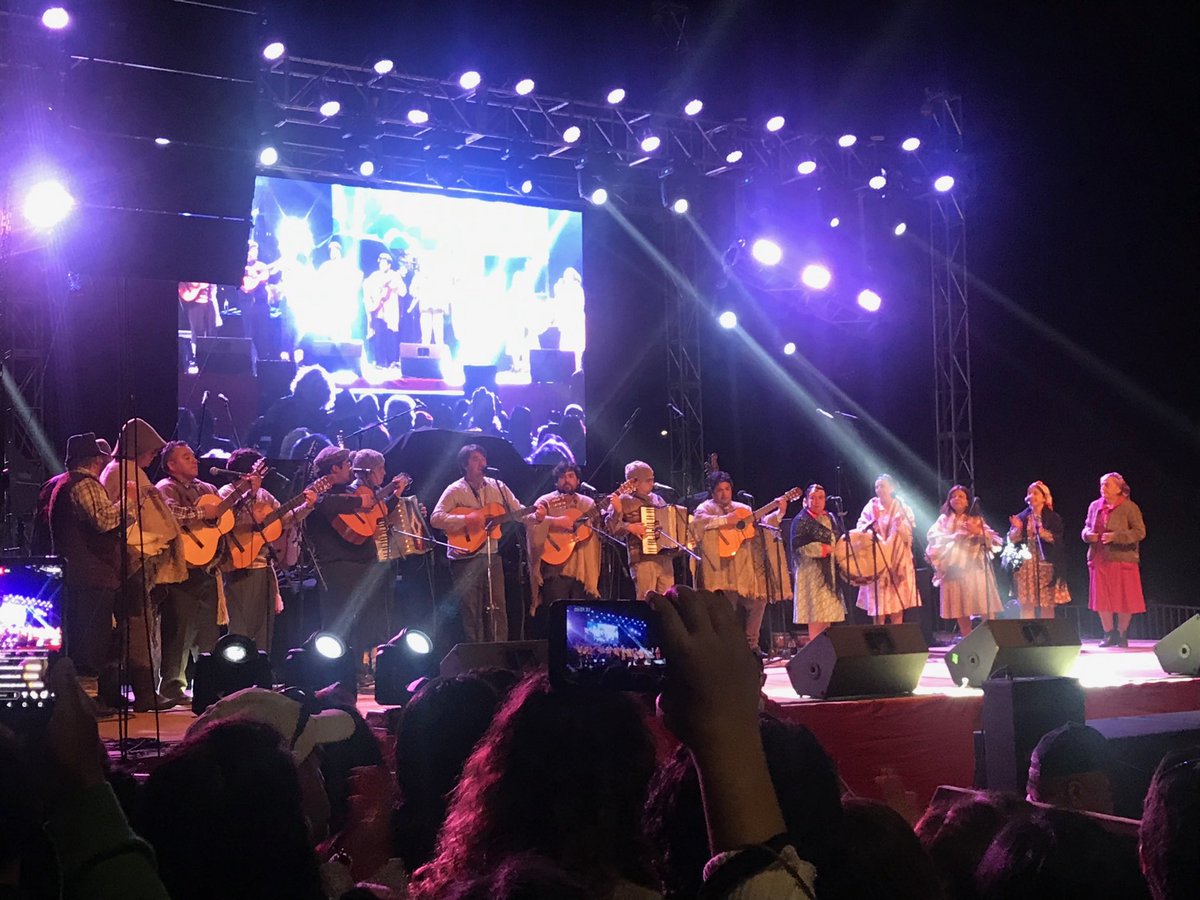 Achao_Quinchao's tweet photo. #Caituy de #Achao se presenta en el aniversario de la Villa de Chacao ⁦@xjuanpablo⁩ ⁦@roaquellonfm⁩ https://t.co/8qCFPKm8Kg