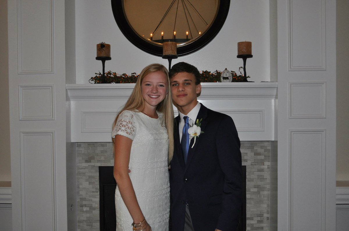 meganmark21's tweet photo. happy belated hudson!! hope it was great🤩sorry i forgot🙃 love you #byongsun @hudsonpoole11 https://t.co/XoemLnHjtk