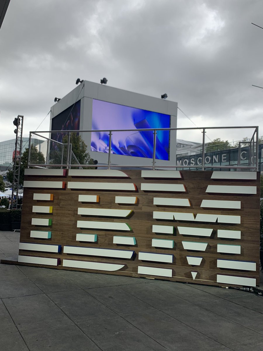 KlausRoder's tweet photo. #Think2019 is in full swing ... the @GinniRometty chairman’s address starting in a few with #icp4data being part of the keynote #Think2019 #AI #ML #DataScience #Data #LadderToAI https://t.co/IJ0YlhVhbu