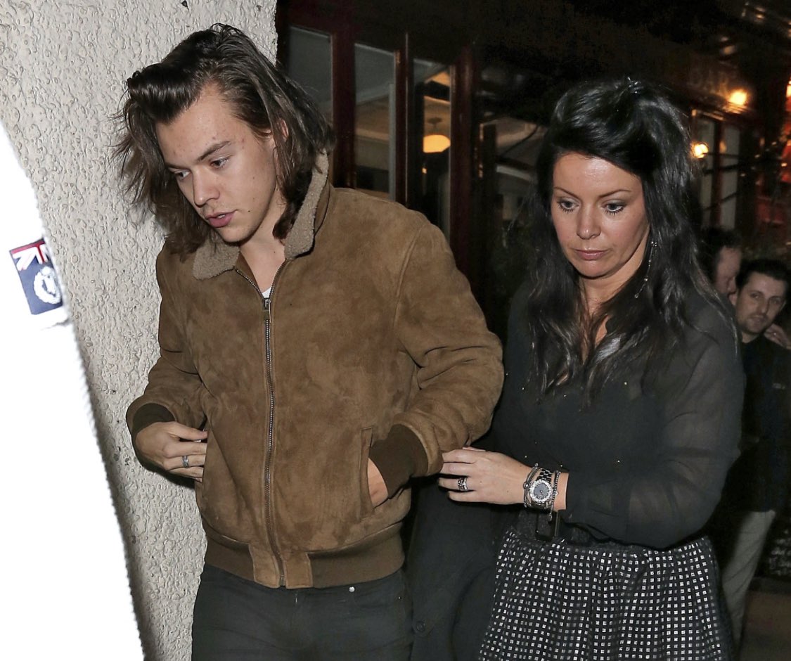 Harry and Anne leaving a restaurant in Cheshire - 2015