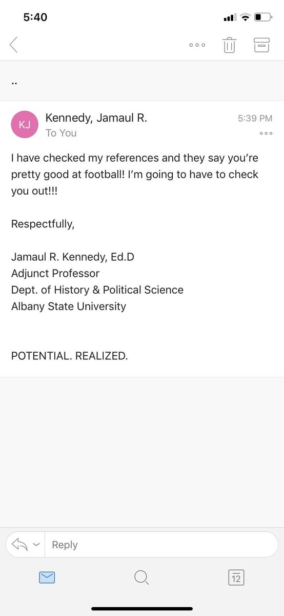 _RTeaguelll's tweet photo. One of my professor, 
Humbled🙏🏾

#LTMTROD🇯🇲
#LLDBLEEZY💂🏿‍♂️ https://t.co/LTEzMuaBPC