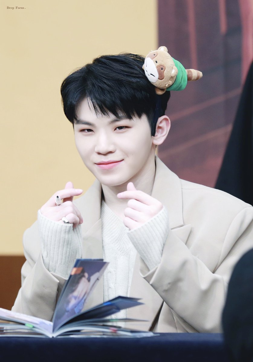 DEEP_FOCUS_9's tweet photo. 190208 4Pic re-up
#seventeen #woozi #우지 https://t.co/O6UYMDXp4z