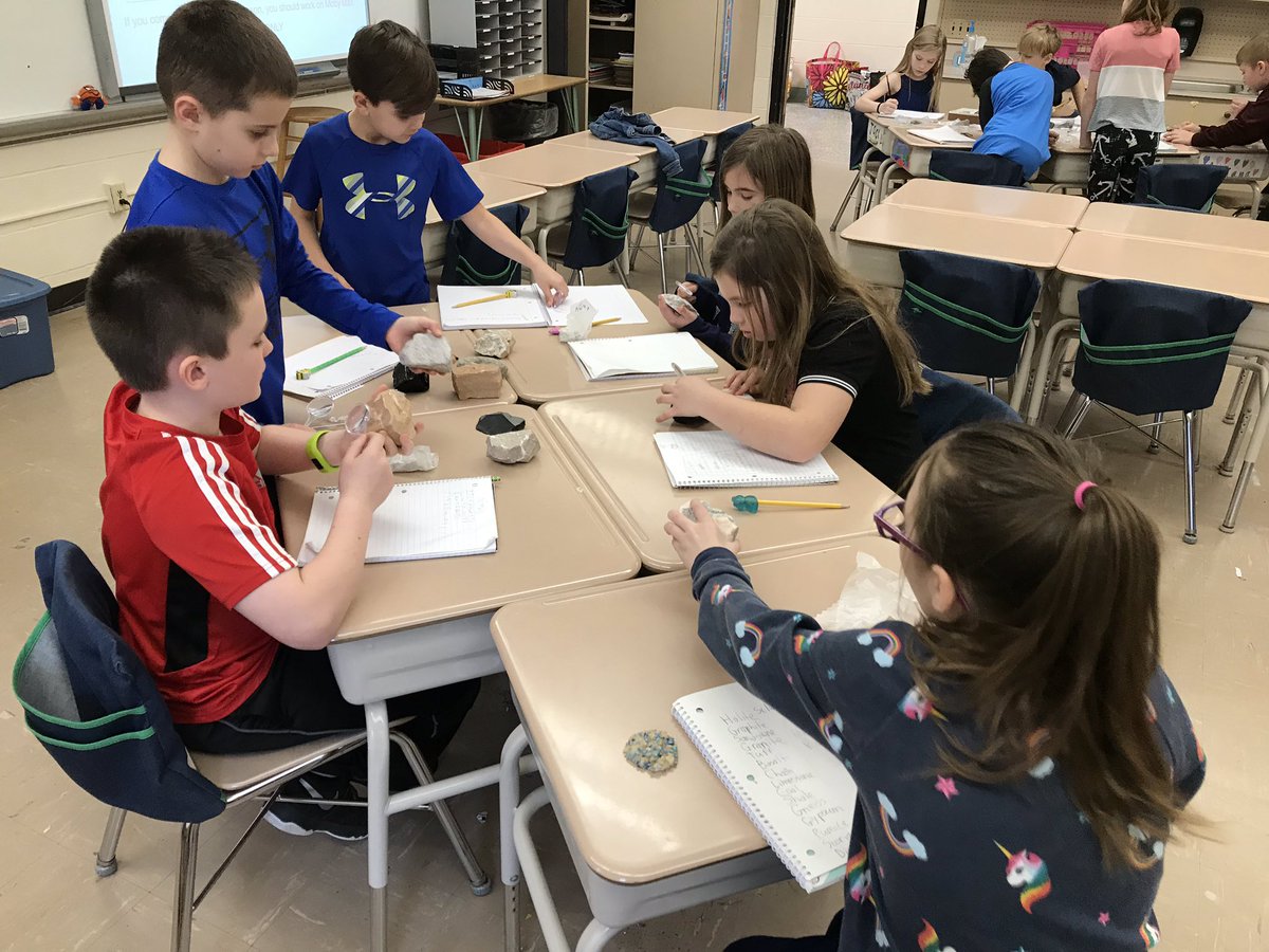 MrBuemi's tweet photo. Investigating rocks, minerals, and soil today. #mrb https://t.co/T0qQqyUyYX