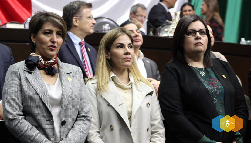 MonicaAlmeidalo's tweet photo. Respaldo la política pública del #GobJal, @EnriqueAlfaroR, en su estrategia para defender los #Derechos de las #Mujeres mediante la Secretaría de Igualdad Sustantiva. El Instituto de las Mujeres no desaparece, solo se transforma. Coincido con @MovCiudadanoMX en @Mx_Diputados https://t.co/zjfuR576mT