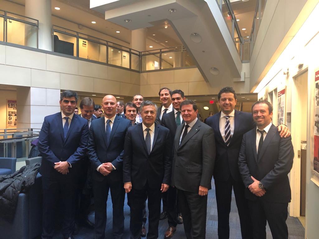 ARGinUSA's tweet photo. Productiva visita del Gobernador @DifusionCornejo para promocionar inversiones en #Mendoza.  Disertación en @TheWilsonCenter con empresarios de @cem_mendoza y reuniones con el Presidente de @el_BID Luis Alberto Moreno, CEO de @BIDInvest James Scriven, @WorldBank y
@NatlGovsAssoc https://t.co/ePh2xL2Mrn