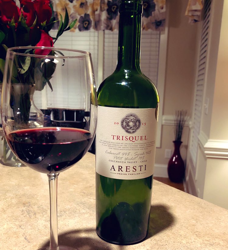 Finishing up this awesome red blend from <a href="/ArestiChileWine/">Aresti Chile Wine</a> tonight! Great blend of Cabernet Sauvignon, Syrah and petit Verdot. So good. #ColchaguaValley #ChileWine