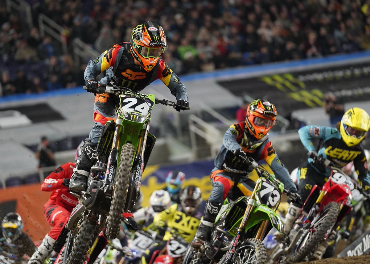 RideDunlop's tweet photo. Team Dunlop Elite alum @austinforkner got his 250SX East campaign off to a flying start with a flawless win in Minnesota, he'll be sporting the red plate this coming weekend In Dallas! #RideDunlop #Geomax #DropTheGate #SX #TeamDunlop #Elite #RedPlate https://t.co/sH78BG1meB