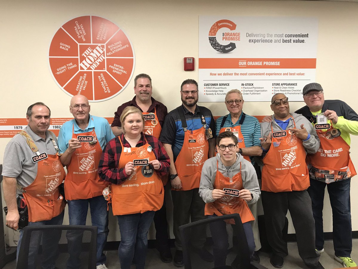 THDShermanTX's tweet photo. NAC meeting today! These associates are excited to on board our new associates and guide them the HD orange blooded way! @MPesky54 @Melinda11521488 @SMaurice2 @KristaPharr @Justin_L_Harris https://t.co/Qbp0Iq7Fqf