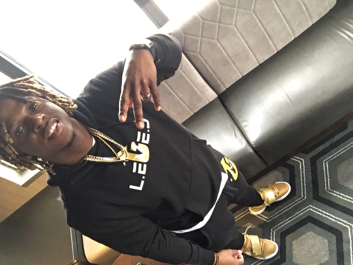 levelup702's tweet image. Level 👆🏿Not 👇🏿! Check out our website for the latest fashions! @ Levelupclothing702.com! Dont forget to follow us and get a chance to be a brand ambassador and receive free merchandise!😎