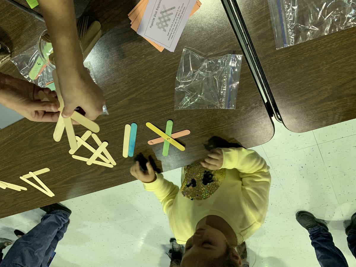 AdamLBock's tweet photo. Hatchett STEM Night 2019! @NISDElemScience https://t.co/VgWbE9uJcE