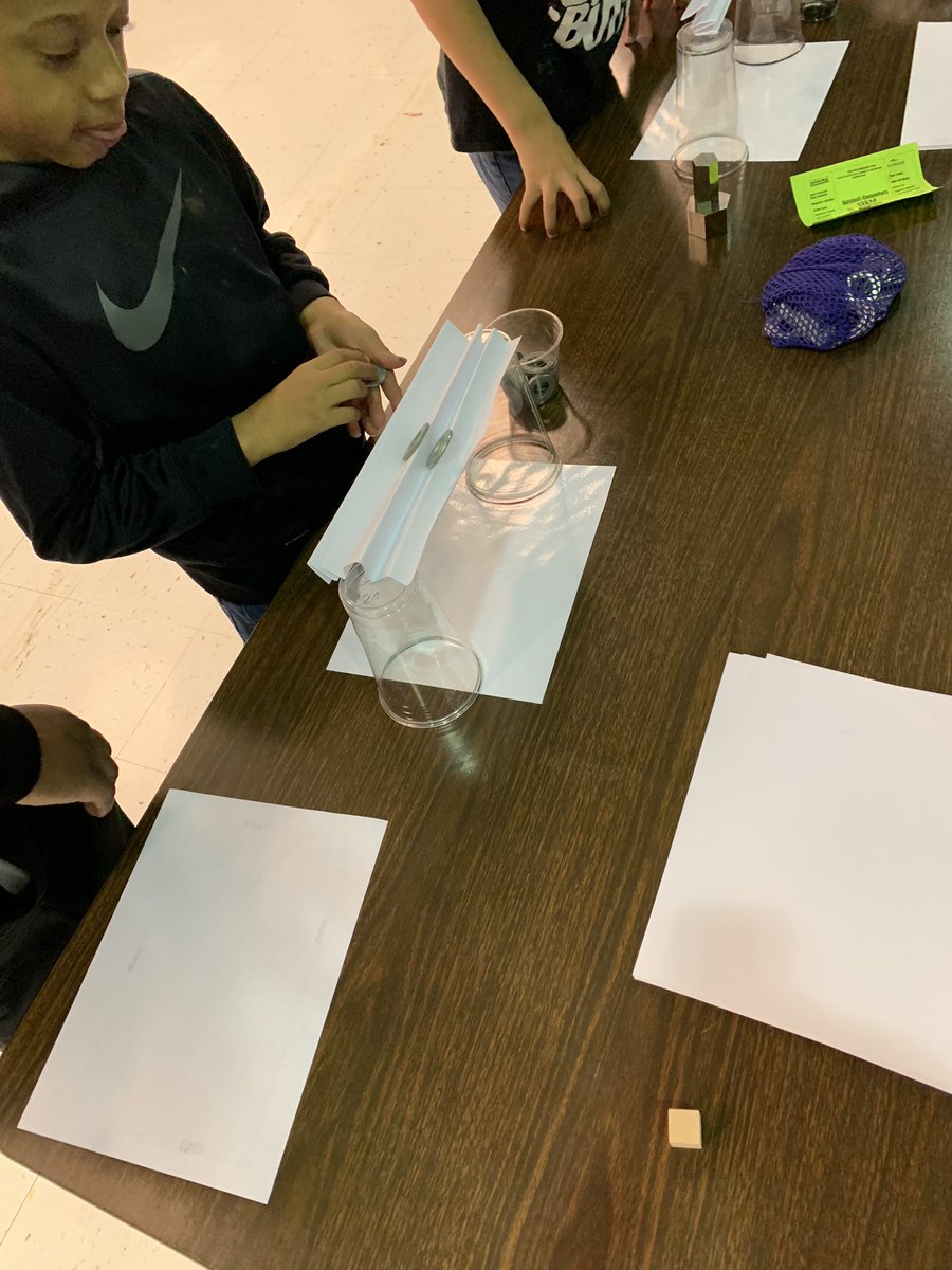 AdamLBock's tweet photo. Hatchett STEM Night 2019! @NISDElemScience https://t.co/VgWbE9uJcE