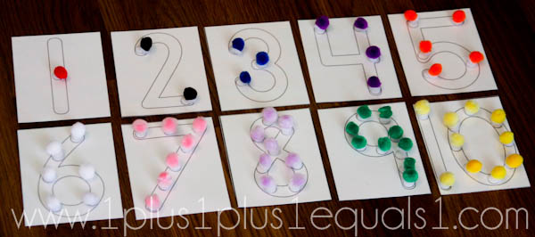 meadows264's tweet photo. @mikusamouse A11: At the preschool I work at, I have seen many math activities where kids are encouraged to match little toys or objects to spots that correspond with the number shown on the paper as seen in the photo. #OSUElemMath https://t.co/qgTcWPiW7j