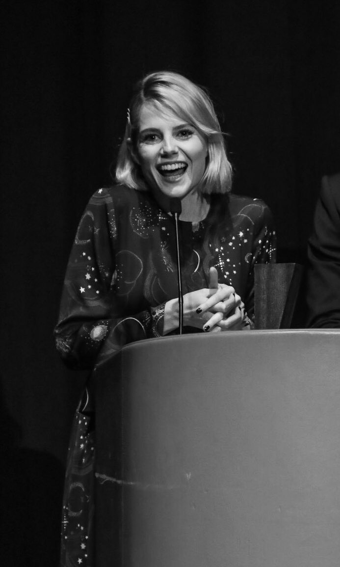 Protect Lucy Boynton at all costs #CDGAwards2019