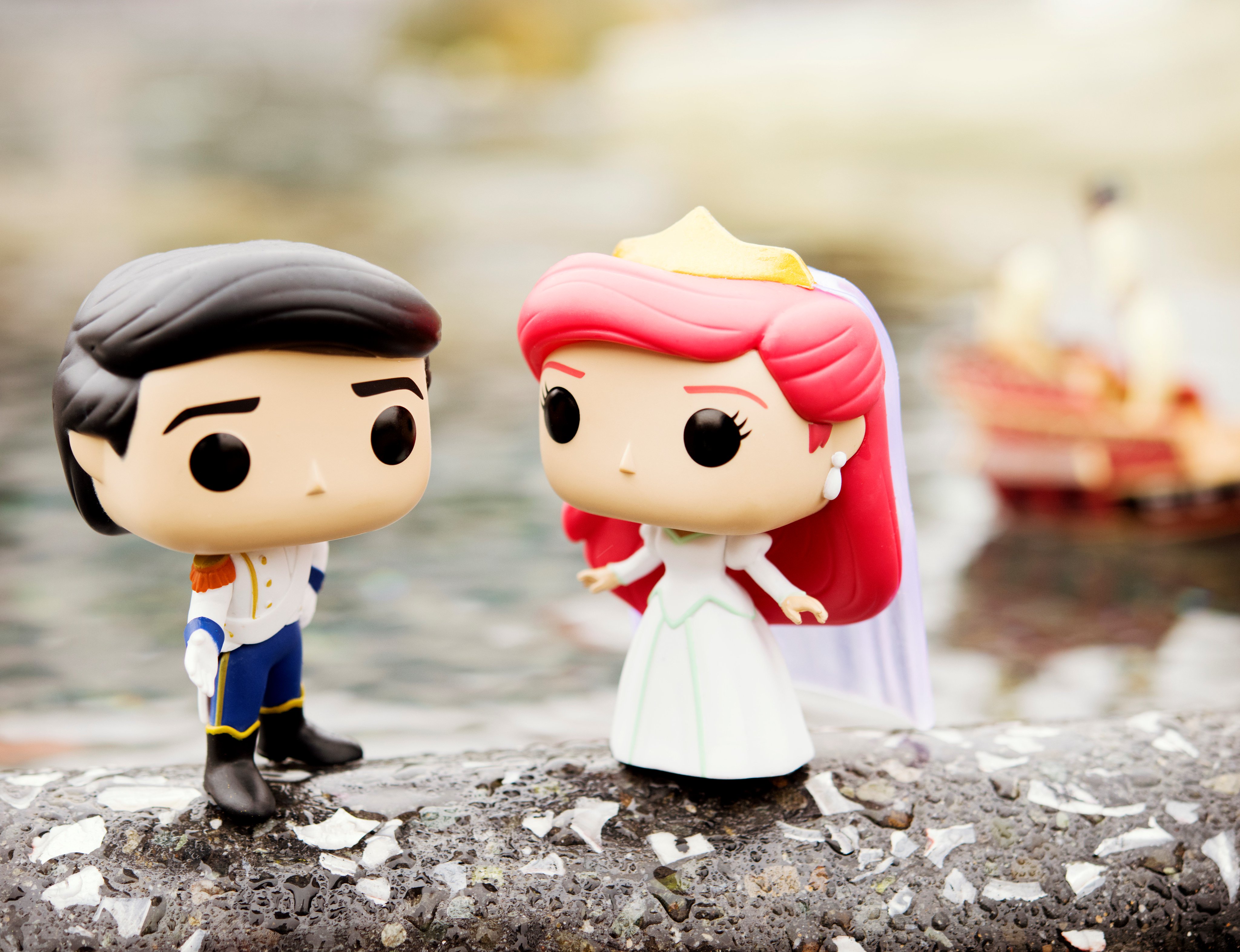 Ariel and eric wedding funko pop sale