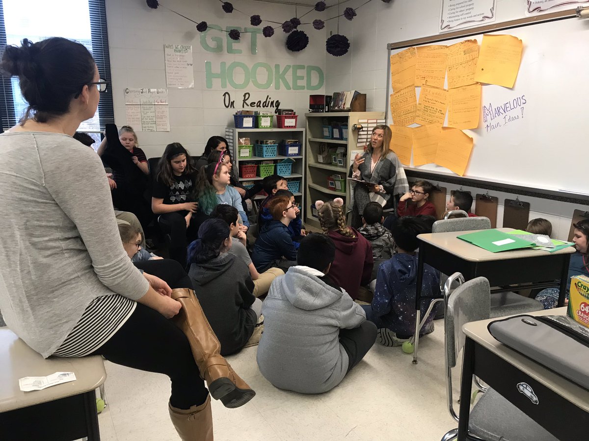 ErnstMPS's tweet photo. 5E loves when @jacquelynsups runs morning meetings ! #thefuzzies @PrincipalMPES @pauloneilledu https://t.co/kJttqdSkS0