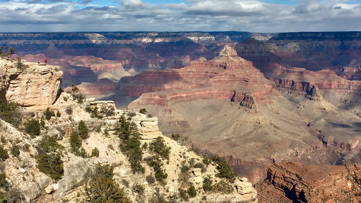GrandCanyonNPS's tweet photo. Considering a visit to #GrandCanyon during 2019? Download our Trip Planner: https://t.co/OUxaMyY3OC  - En Español: https://t.co/KkkDfUawHc    #Arizona #TravelTuesday  #SpringBreak -mq https://t.co/OlAP2lSbRA