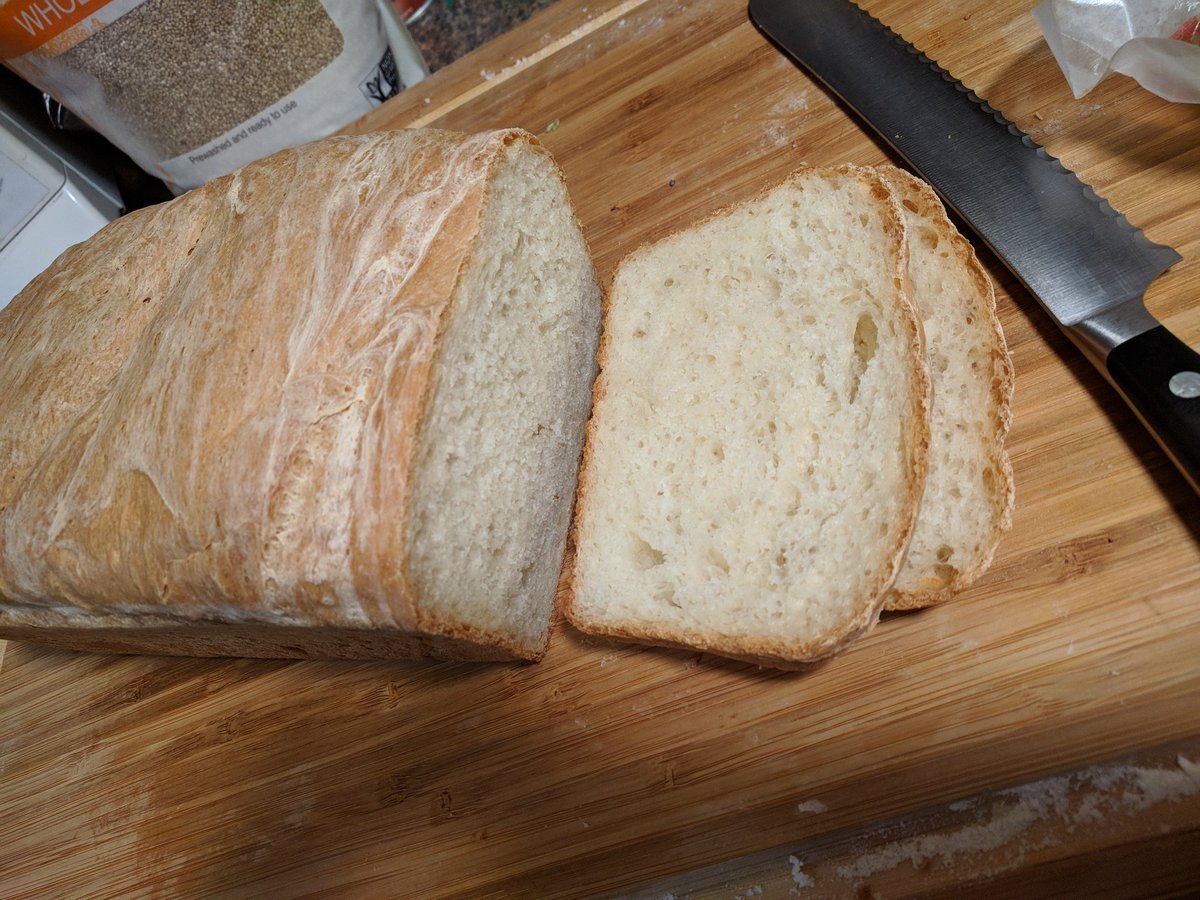 Kiitsuchan's tweet image. Finally tried out the @Lekue bread maker @faraque got me for Christmas! I think I put too much dough in it, so I unclipped it partway through baking. Baked the rest of the dough in a regular pan. I'll keep trying other recipes. It's tasty! #imadeathing
#SeattleSnowpocalypse