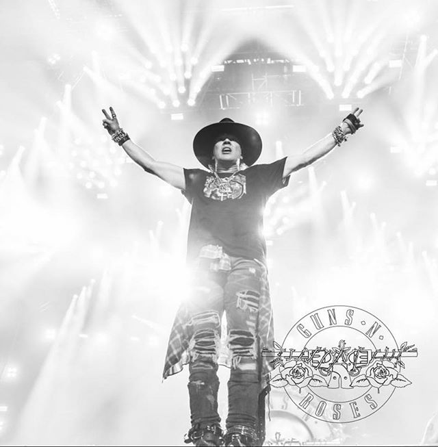 Ladies and gentlemen <a href="/axlrose/">Axl Rose</a> The greatest genius in the world and the sexiest man in the universe