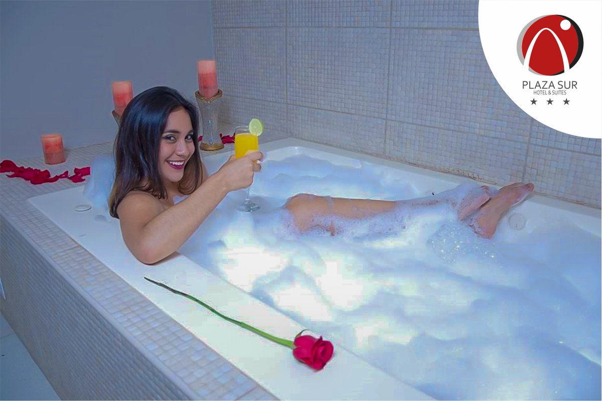 TurismoEnTacna's tweet photo. 👩‍❤‍💋‍👨 A pocos días de las celebraciones por el día de San Valentín, #HotelPlazaSur #Tacna #Perú tiene algo especial para ti y tu pareja. 💖

Consulta aquí 👉 https://t.co/WDL26nsMN9 

#Arica #Iquique #Copiapo #Santiago #Antofagasta #Turismo #Hotel #Jacuzzi #SanValentin https://t.co/PMVud6XXK7