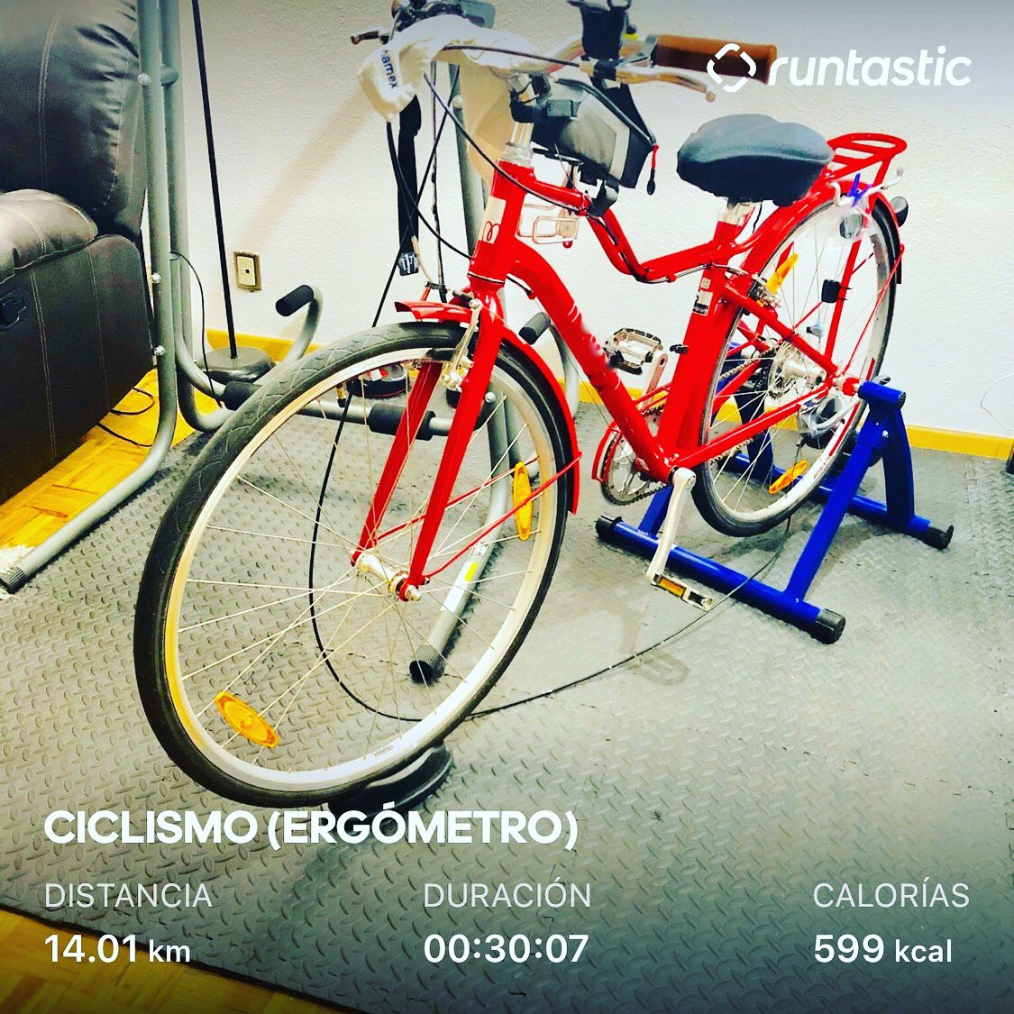 JI_VERA's tweet photo. 🚴‍♀️ #Entrenamiento @RunnersPlusMX ▫️▫️▫️▫️▫️▫️▫️▫️▫️▫️
#Stationarybicycle #Exerciseequipment #Sportsequipment #Exercycle #ExerciseBicycle #StaticBicycle #Bicycle #bike #ride #riding #runnersplus #RuntasticAmbassador #Runtastic #RuntasticResults @Runtastic https://t.co/3vb7NKo4NT