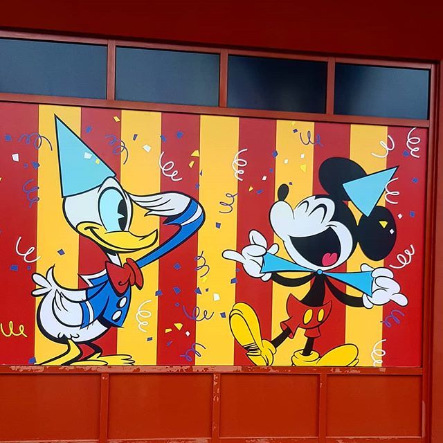 monicazyoung's tweet photo. Would it be weird if I paint my garage door like this? 😂 I do love #donaldduck so might be able to get away with it, right? 
#donaldduckisnumber1 #MickeyMouse #downtowndisneydistrict #DowntownDisney #disneyland #getyourearson #mickeys90 #disneymoms #… https://t.co/VtDKxgvYd1 https://t.co/XseGrnWZdo