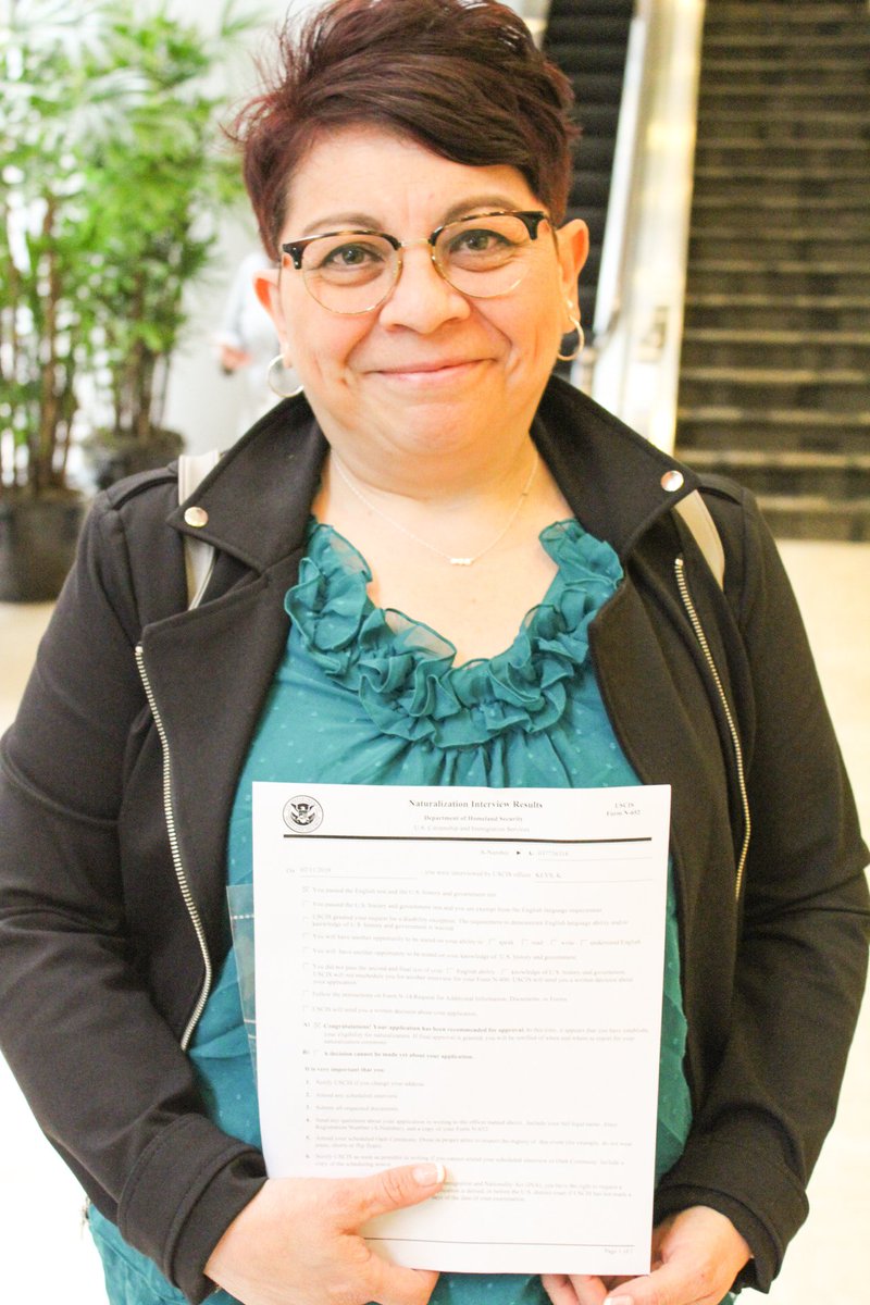 sara_mire's tweet image. Proud of my mama 🇲🇽 --&amp;gt; 🇺🇲 #naturalized