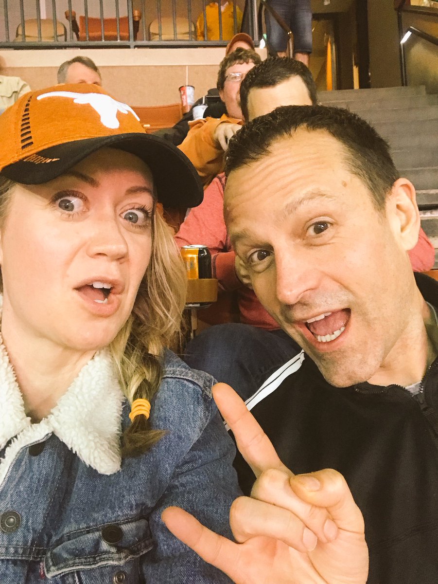 Djhoneycomb's tweet photo. Let’s Go Crazy!! Go Horns 🤘🤘🤘#thisistexas https://t.co/tXr8ynV2GY