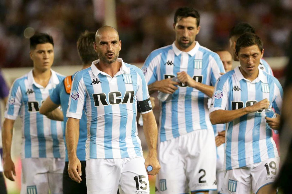DataRacingOK's tweet photo. Hernán #Feler, periodista de #TNTSports, en #DataRacingEnVIVO: "Creo que al hincha de #RACING le preocupa cómo lo perdió al partido. Perder en la cancha de River es una posibilidad, pero no perderlo como lo perdió. Este Racing no fue el que venía siendo en las fechas anteriores". https://t.co/B3sy80Vfxl