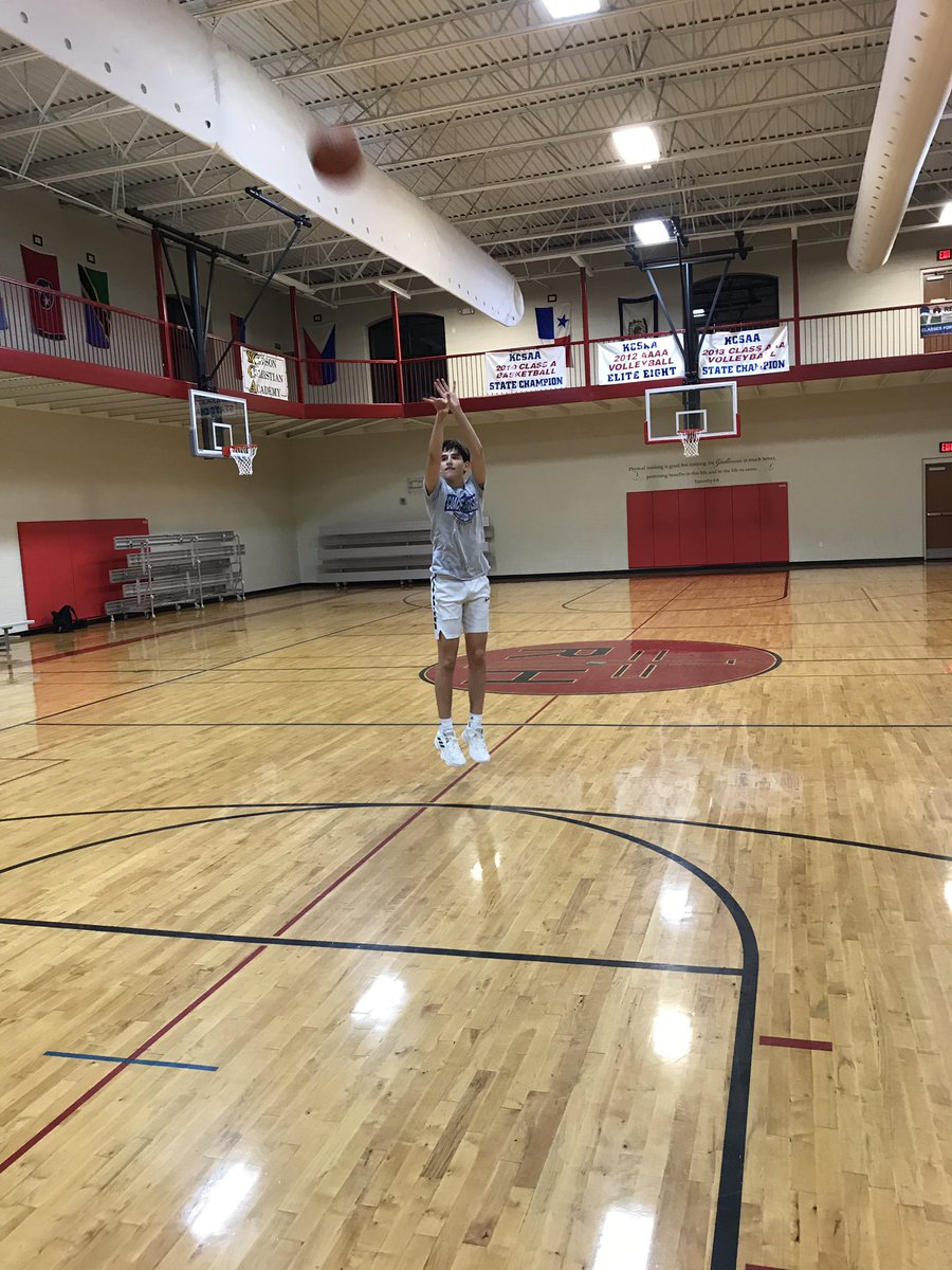 baileyboys4's tweet image. Tonight @ethanbailey24 went 7 for 7 from the field finishing with 16 points. One reason is because the night before he was in the gym at 9:30 PM getting up shots.