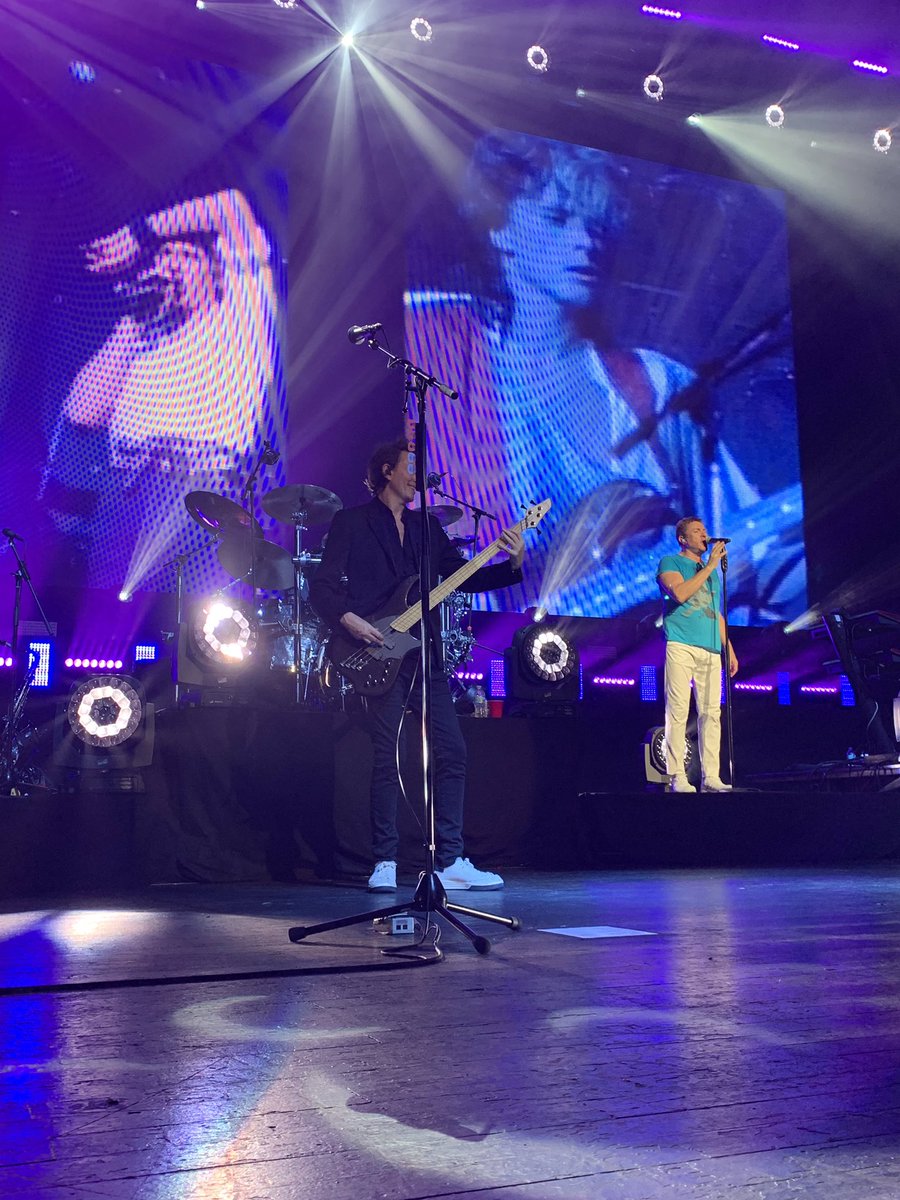 duranduran's tweet photo. Trading in my shelter for danger #duranlive https://t.co/uSrm6c37zk