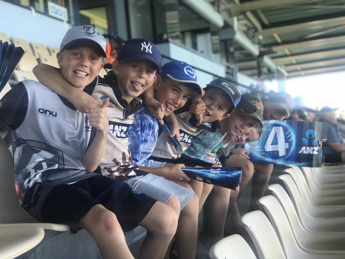 BLACKCAPS's tweet photo. “Let’s go BLACKCAPS, let’s go” 

This lot are getting the crowd going as the boys in the middle toil hard in the sun. Bangladesh lower order providing some resistance 🇧🇩 171/7 | 37 overs 🏏

NZC LIVE CARD | https://t.co/tx0FubndHN
#NZvBAN https://t.co/dQGgGzxZlb