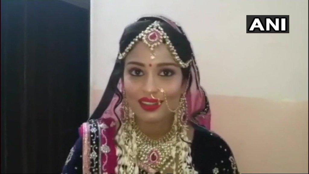 WeForNews's tweet photo. MP:Hansini Edirisinghe,a SriLankan national,&amp; Mandsaur's Govind Maheshwari tied the knot on Feb 10.They became friends on Twitter in 2015,communicated over text&amp;video calls for 2 yrs before finally meeting in 2017.Edirisinghe says "2 different cultures but we'll have to manage" https://t.co/zCQNOoObta