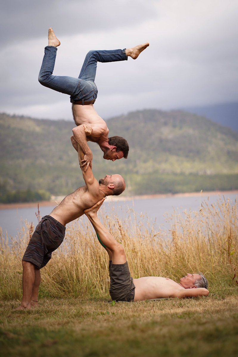 ezralebank's tweet photo. Quick stop on the way making shapes with friends. #fringeorbust
Scott and Nico seem relaxed when they’re basing. Kinda like having a cup of tea, but with people.
3 days until opening Back Left
@adlfringe 📸Monika
#adlfringe #igfringefam #walkbackwards #glamadelaide https://t.co/VeOywdDmSS