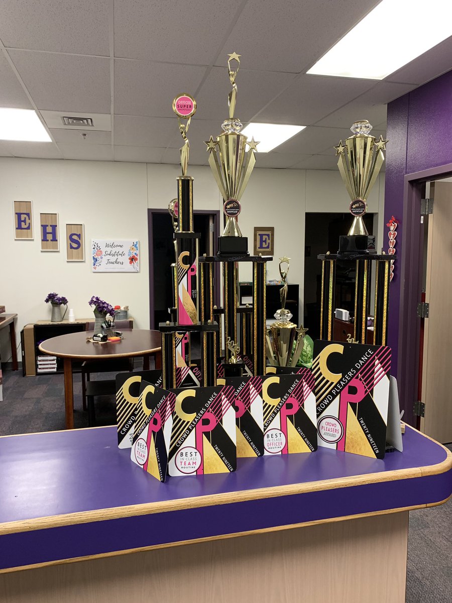 Wildcateducator's tweet photo. Elgin High School Students representing in Fine Arts, Campus Safety, Athletics and Agriculture areas. Great job! Elgin Strong!#TxEdTuesday #morethanatest @ElginSupt https://t.co/JYoPgobgis
