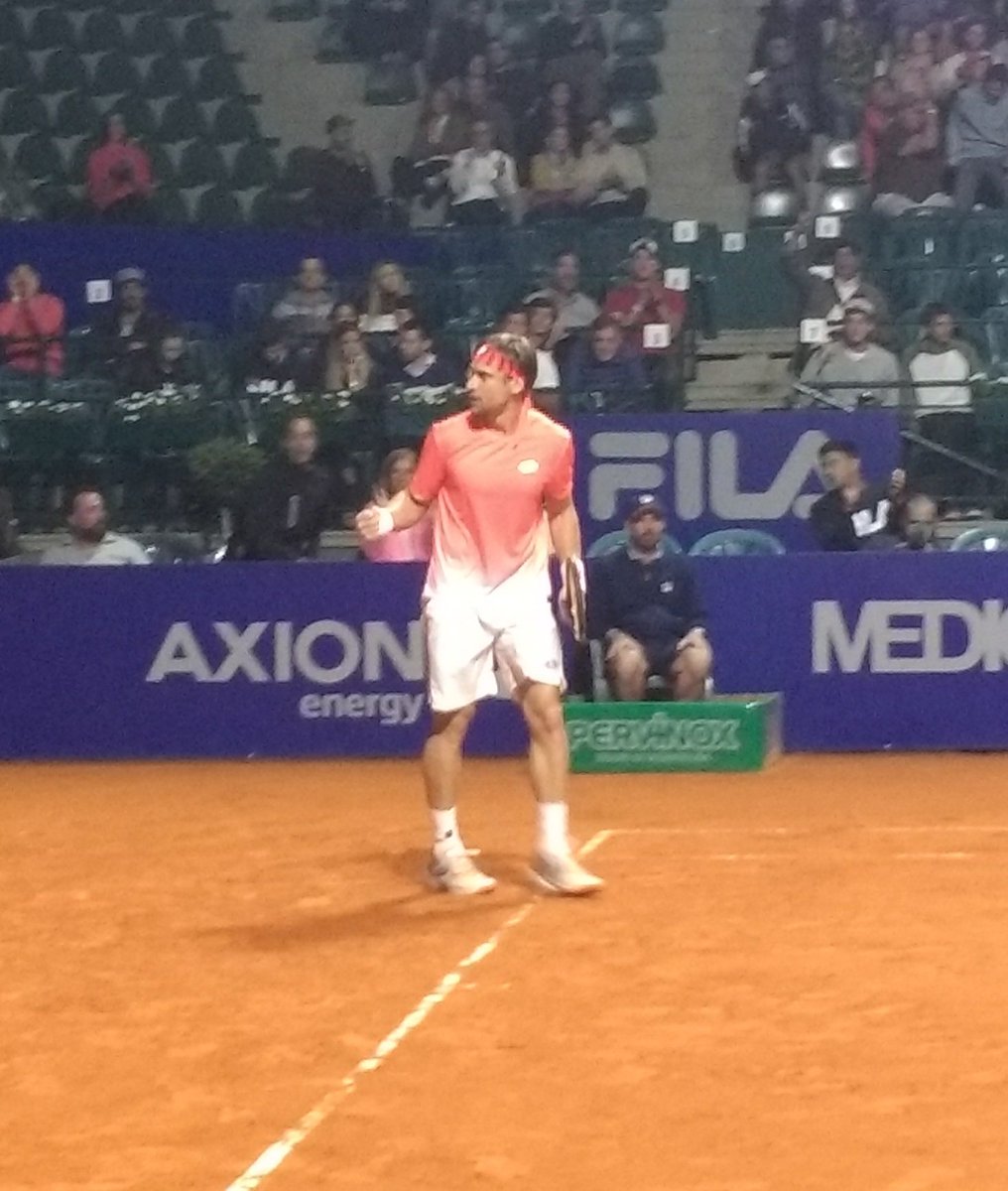 tenis axion