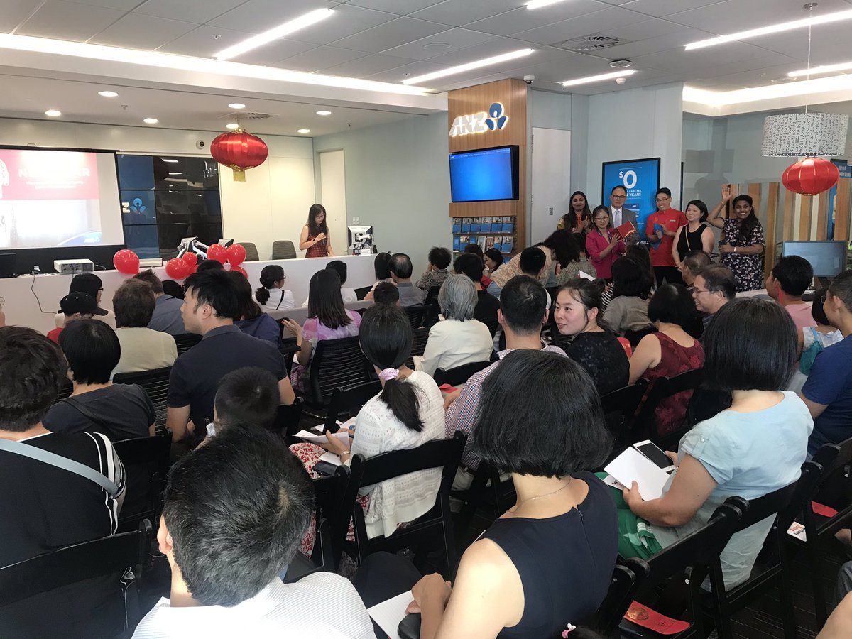 Radz_9's tweet photo. ANZ Botany celebrating Lunar New Year with our customers by helping them fulfil their Home Buying Dream #ANZ #HelpingCommunities #BestBanker https://t.co/Bsi7trrJH0