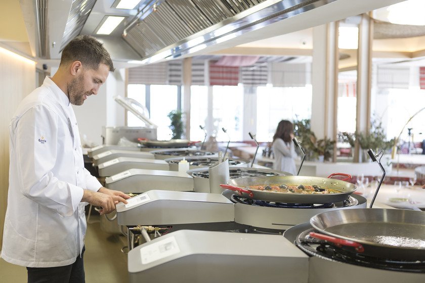 Paellas con una pizca de tecnología: así es Mimcook, el paellero de alta precisión que promete paellas siempre igual de buenas xataka.com/p/212729