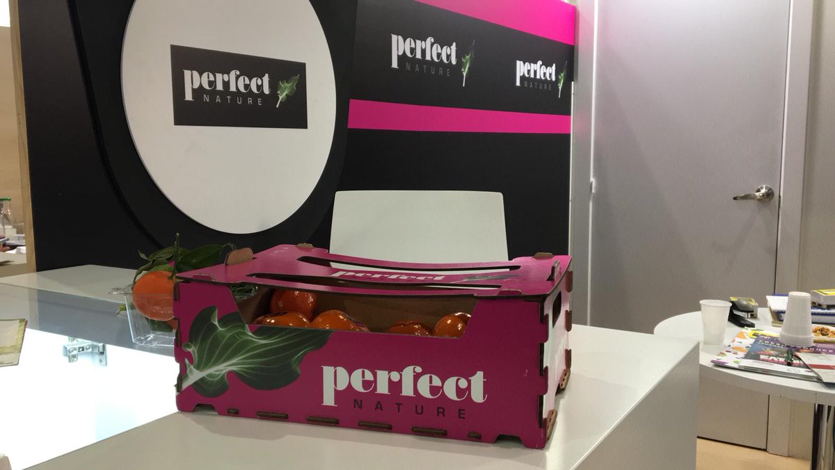 Obeikanmdf's tweet photo. .@Obeikanmdf è stata presente nell'ultima edizione di @FruitLogisticaE. Grazie #TropicalMillenium #FragariaHolland #PerfectNature #Truval per averci reso parte dell'evento di prodotti freschi più importante in Europa! Vi lasciamo il nostro album con le nostre scatole #FruitLog19 https://t.co/b5iObVavVs