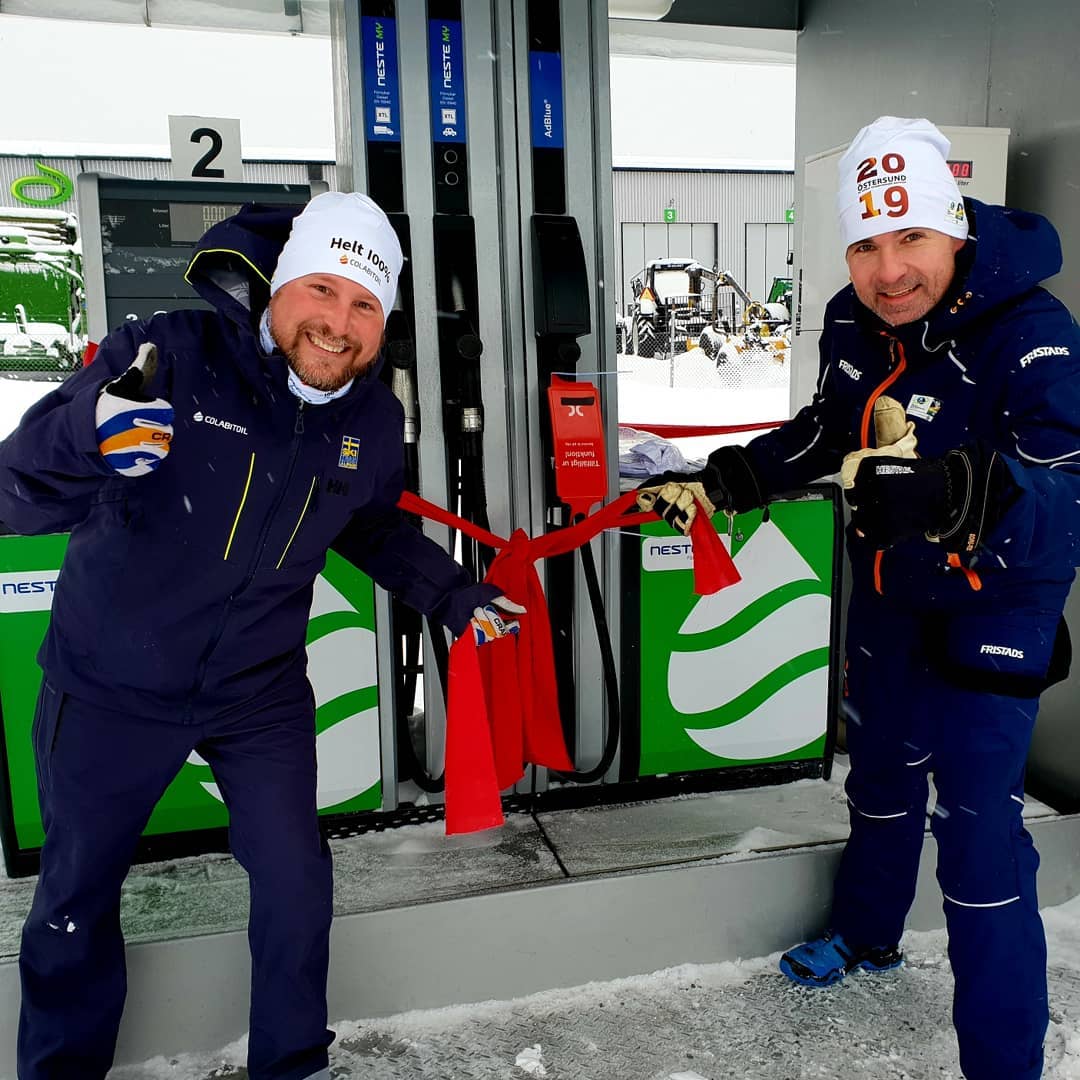 MppSverige's tweet photo. I samband med VM i Åre invigde @ColabitOil sin nya tankanläggning i Östersund. Där kan du tanka HVO100 – 100% fossilfri diesel som funkar som drivmedel i nästan alla nyare dieselmotorer. Tankanläggningen har vi på @MppSverige designat, konstruerat och levererat!

#mpp #colabitoil https://t.co/wCzHrHFhc0