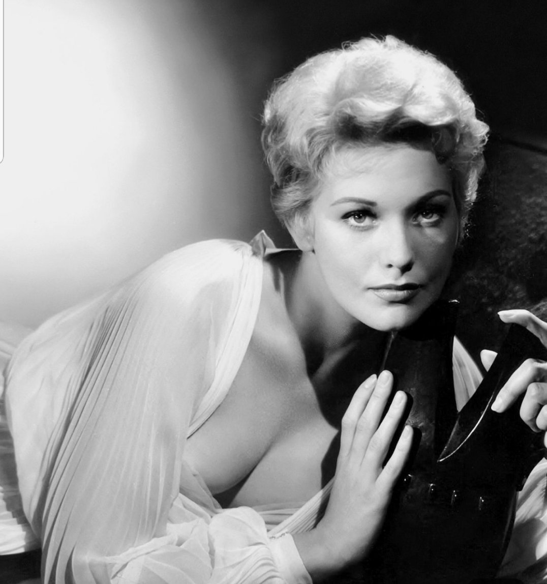 Happy birthday Kim Novak (february 13, 1933) by Robert Coburn  